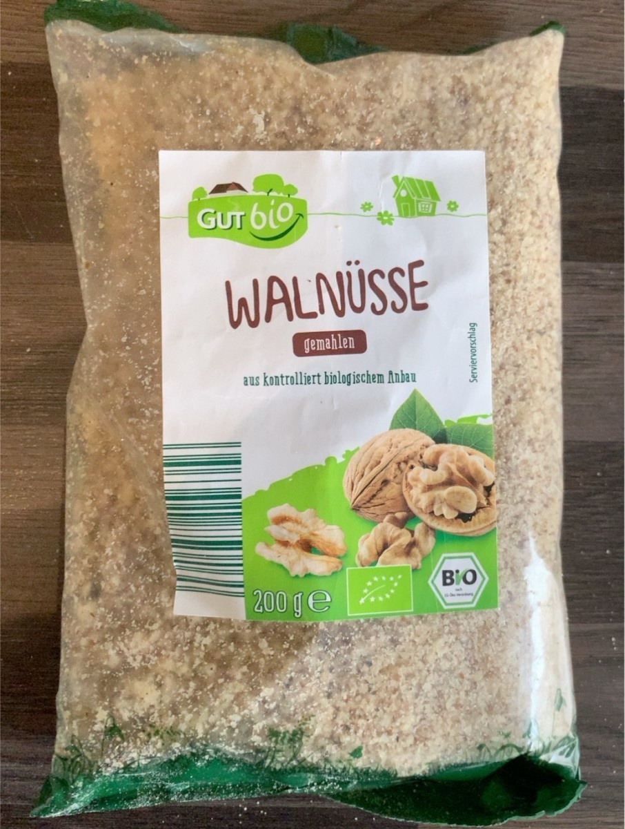 Bio-Walnüsse gemahlen